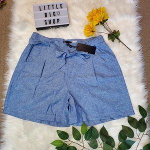 Women's Silver Jeans Co Blue Linen Shorts Size 20